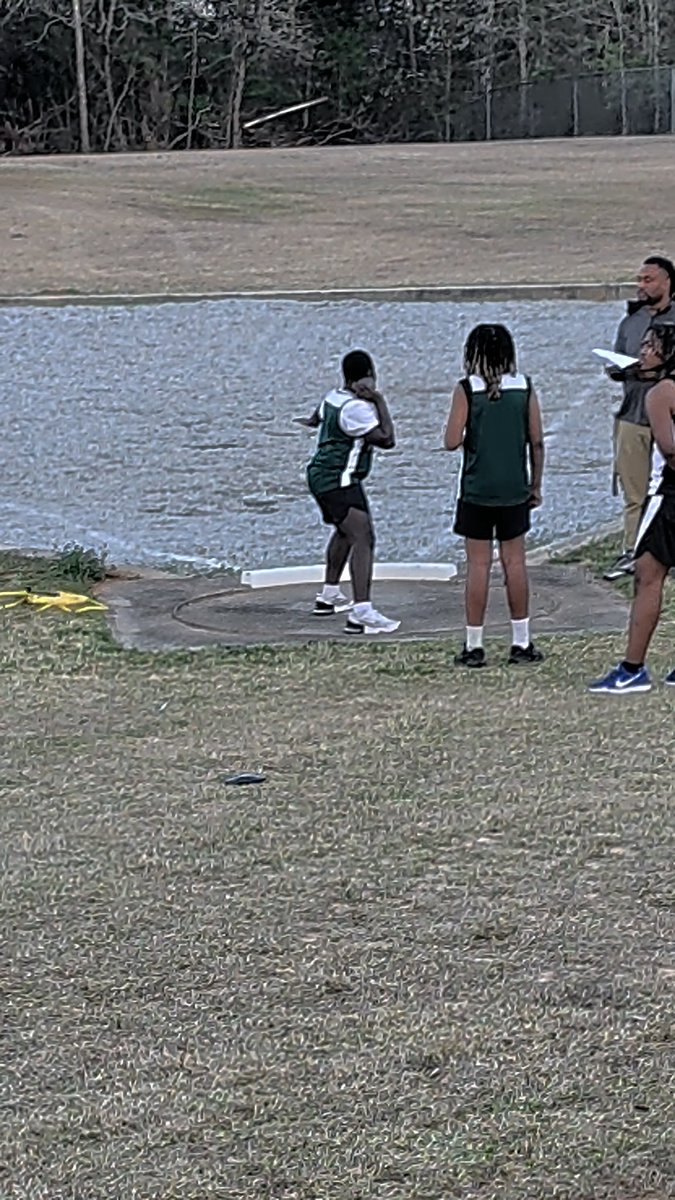 okisha82's tweet photo. Kendrick 1st year of track  shot put is his choice https://t.co/RSJJVWFyq1