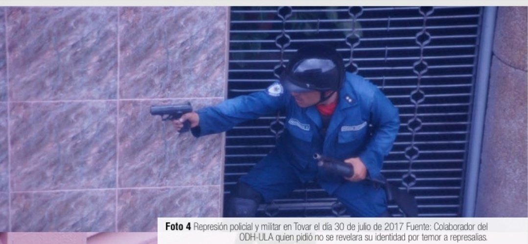 #ACTUALIZACIÓN El policía que sale hablando en un video con una boleta intentando llevarse al periodista Walter Jaimes ha sido identificado coml Yoni Granados. En las manifestaciones de 2017 fué fotografiado disparando una pistola Walter P99 de dotación policial, contra