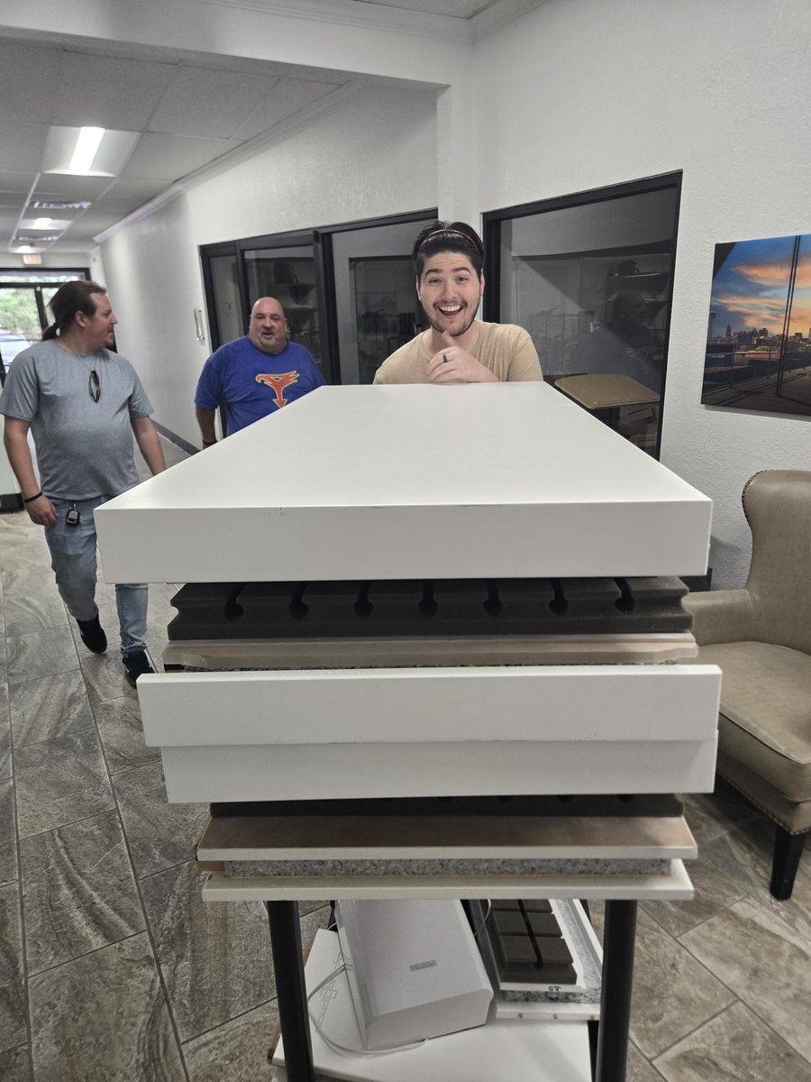 Nicholas D. Markgraf tweet media