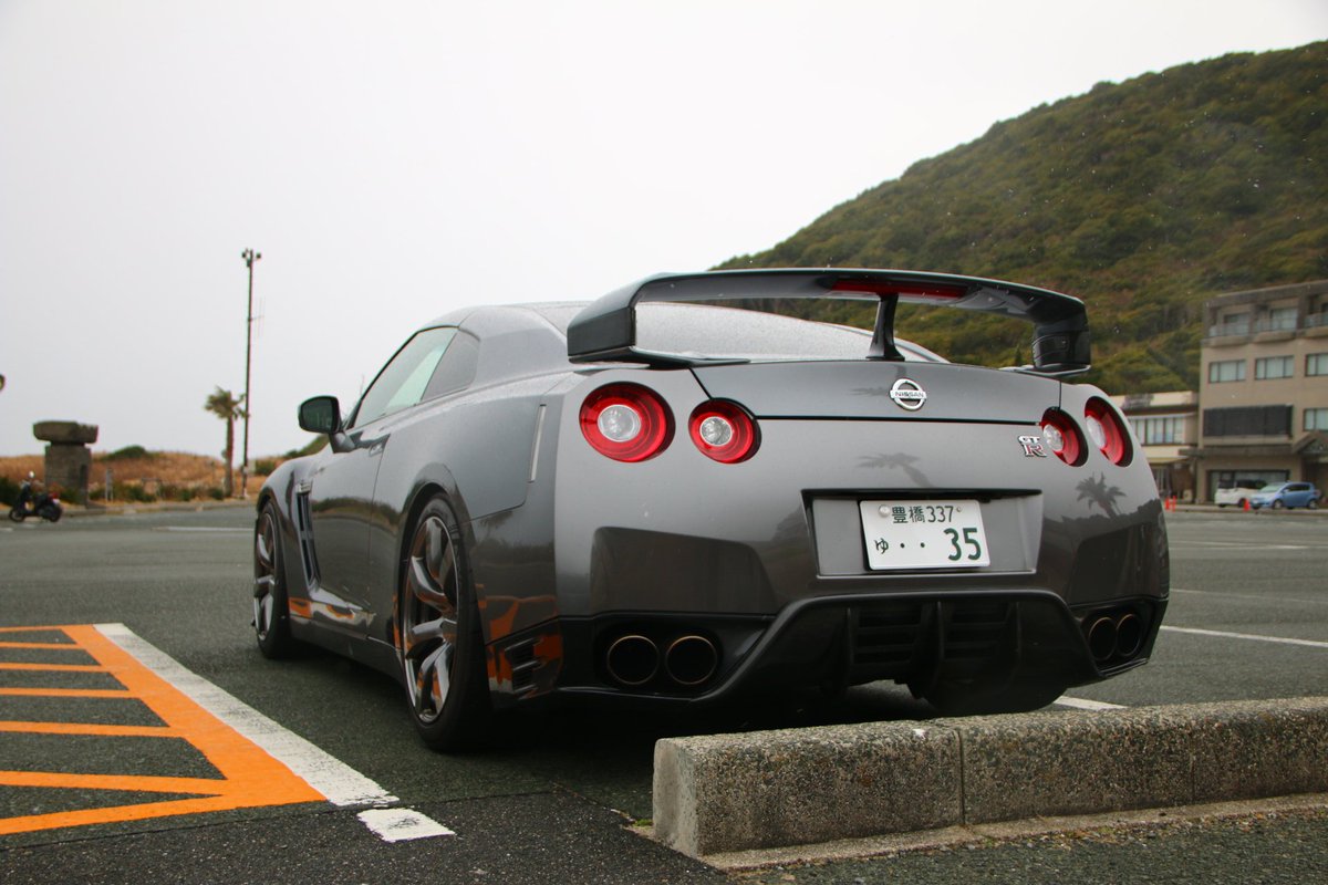 #35の日 というわけでご報告です。 実は…数ヶ月前にひっそりと… R35 GT-R (MY07 Black Edition)納車されていまし ...