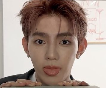 totyneul's tweet photo. blep https://t.co/i3nR8Wb0HT