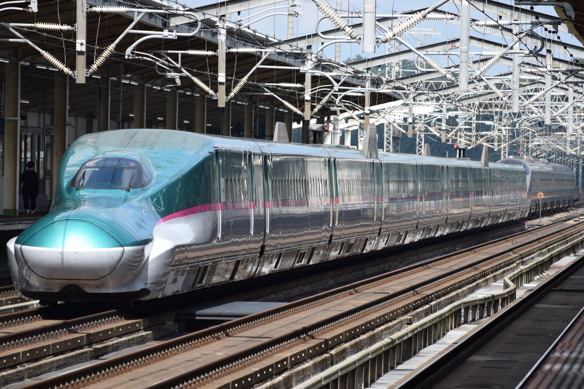 E5系デビュー15周年 2011年3月5日にはやぶさとしてデビューして今年で