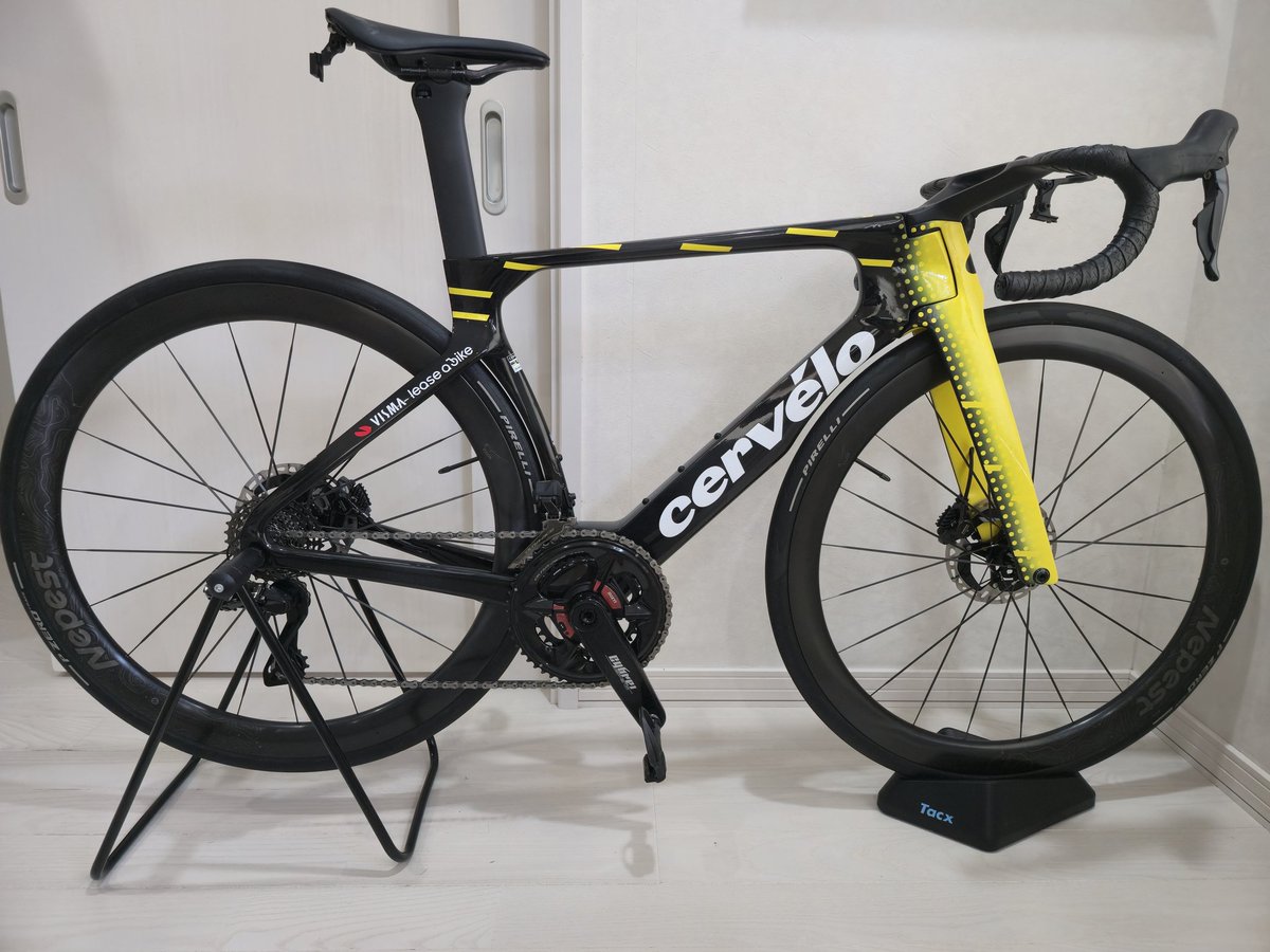 ポガチャルの裸エプロン サーヴェロS52台持ち tweet media