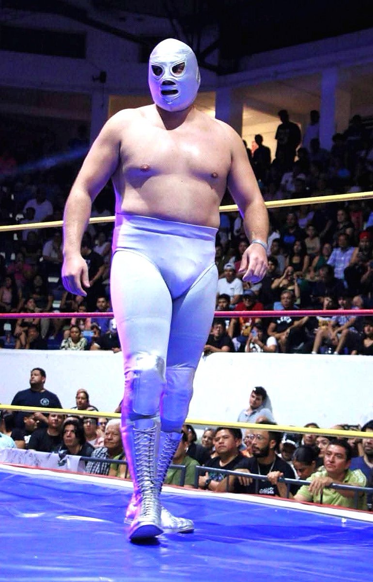 Lucha_erotica3x's tweet photo. ¿A poco si hermosas?
Véanlo bien 🤭
Ya estaré más al pendiente de sus luchas jeje 🫦
#luchaerotica #luchadortecnico #santojr #paquetedeluchador #travesurasenlalucha https://t.co/fXXtA3dzBp