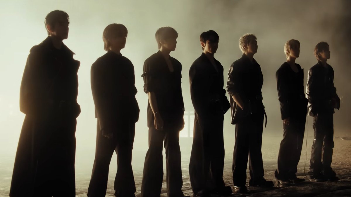 ky⁷ is seeing bts ‧₊˚ ⊙⊝⊜ tweet media