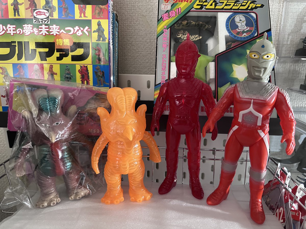 あなたのソフビ紹介 ベアモデルより ニセウルトラセブン クリアレッド