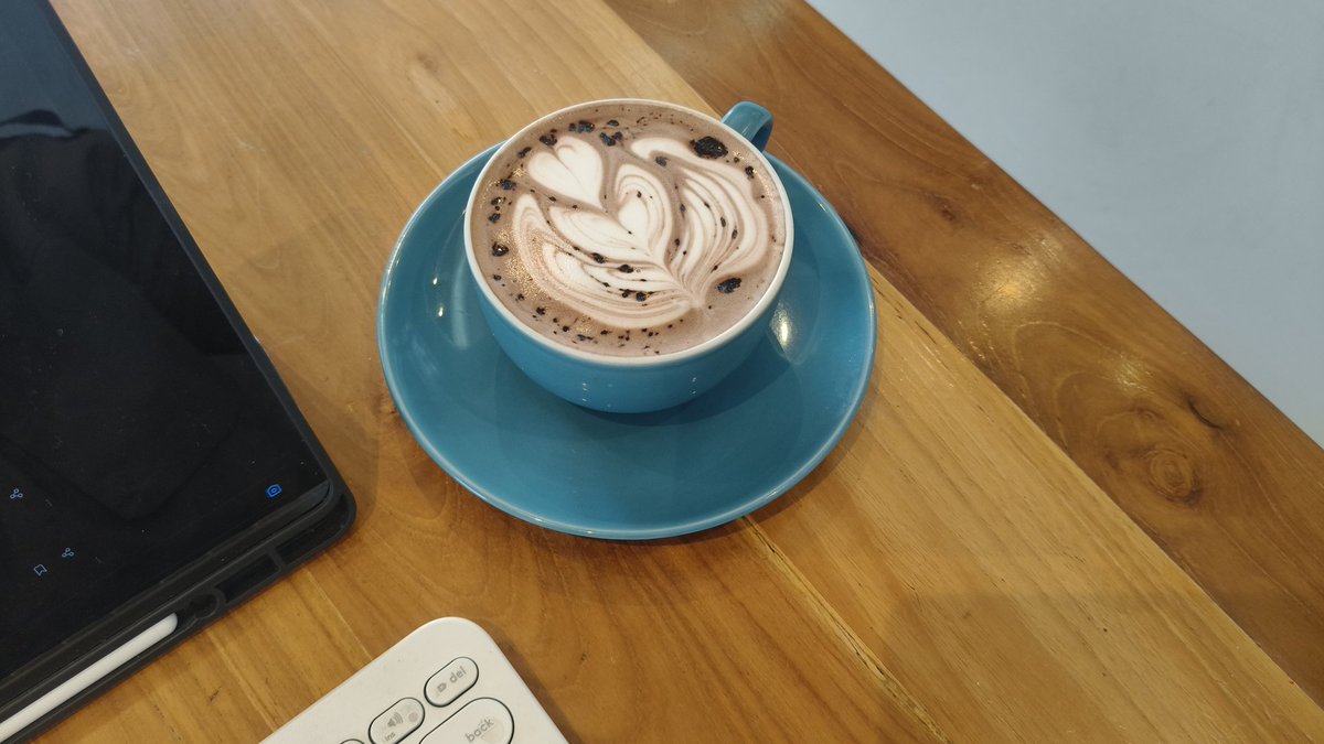 damsellyn's tweet photo. i was in the mood to write a story, even though it seemed like it wouldn't be finished anyway, however the mood was soon ruined. in this cafe, the shared  topic is war. ah, i'm back to reality that the world is not okay.

a. https://t.co/DDoCWSSy4Z