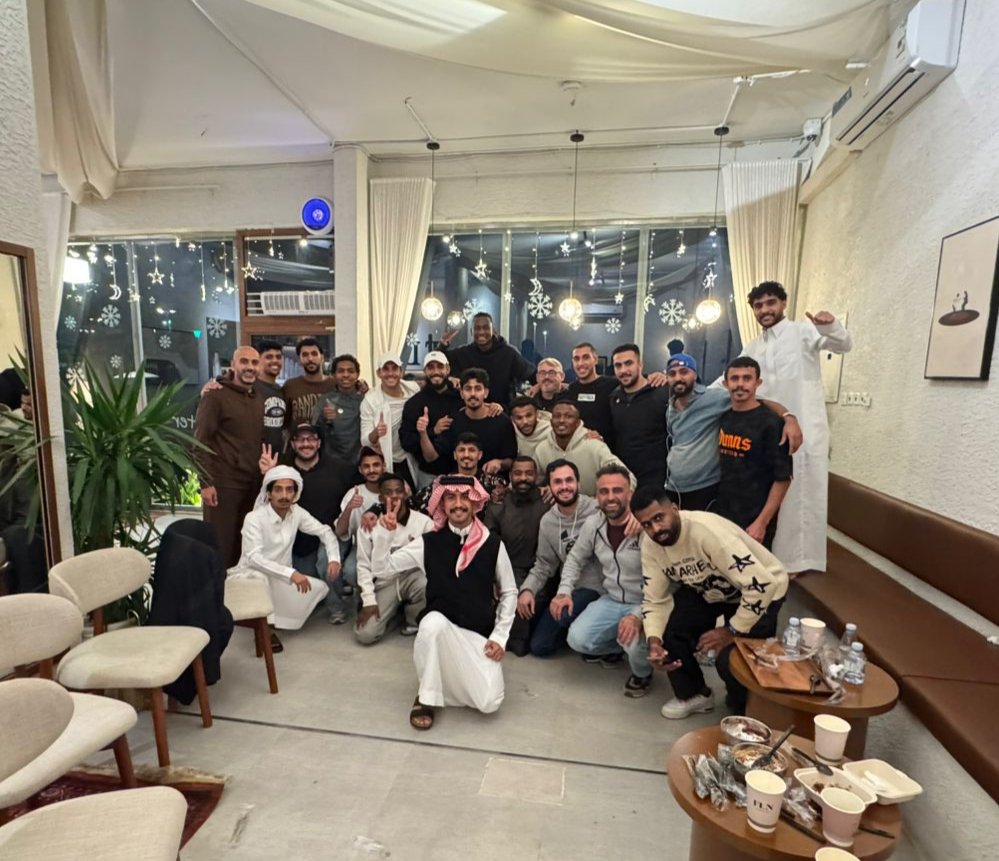 🇪🇸🇮🇹🇮🇶🇪🇬🇸🇦🇬🇭🇳🇬🇹🇳🇧🇷
اكتسب الاحترام بعملك، ومسؤوليتك، وطموحك؛ ودع أولئك الذين تعمل معهم يظهرون لك الاحترام كتقدير لمن تكون