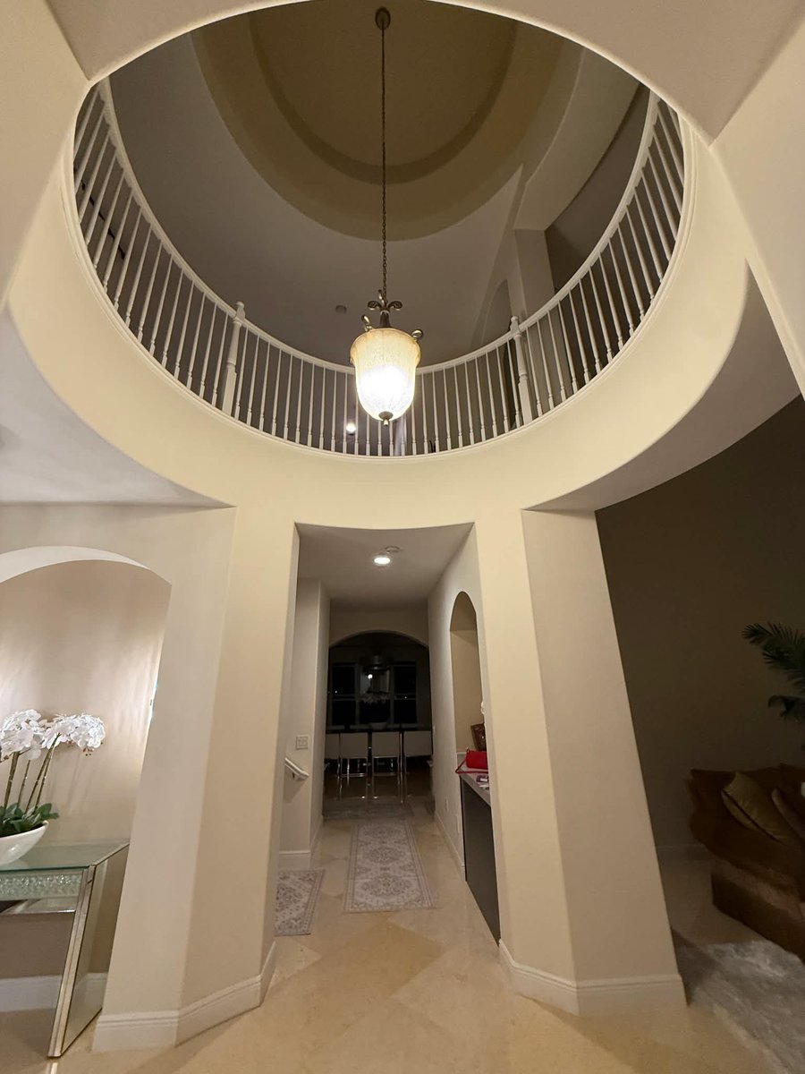 ElliaElectric's tweet image. A new fixture adds instant character, brightness, and style to your dining room, foyer, or living space. One simple upgrade can make a big impact.

Let’s bring new life to your home 💡

#ChandelierUpgrade #LightingMatters #HomeUpdate #InteriorInspo #HomeStyle #ModernLighting