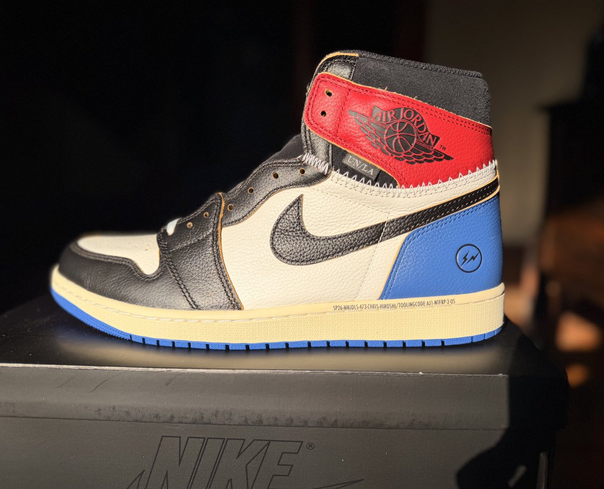 Mailcall! I love all the different materials on this pair. I’m feeling blessed.