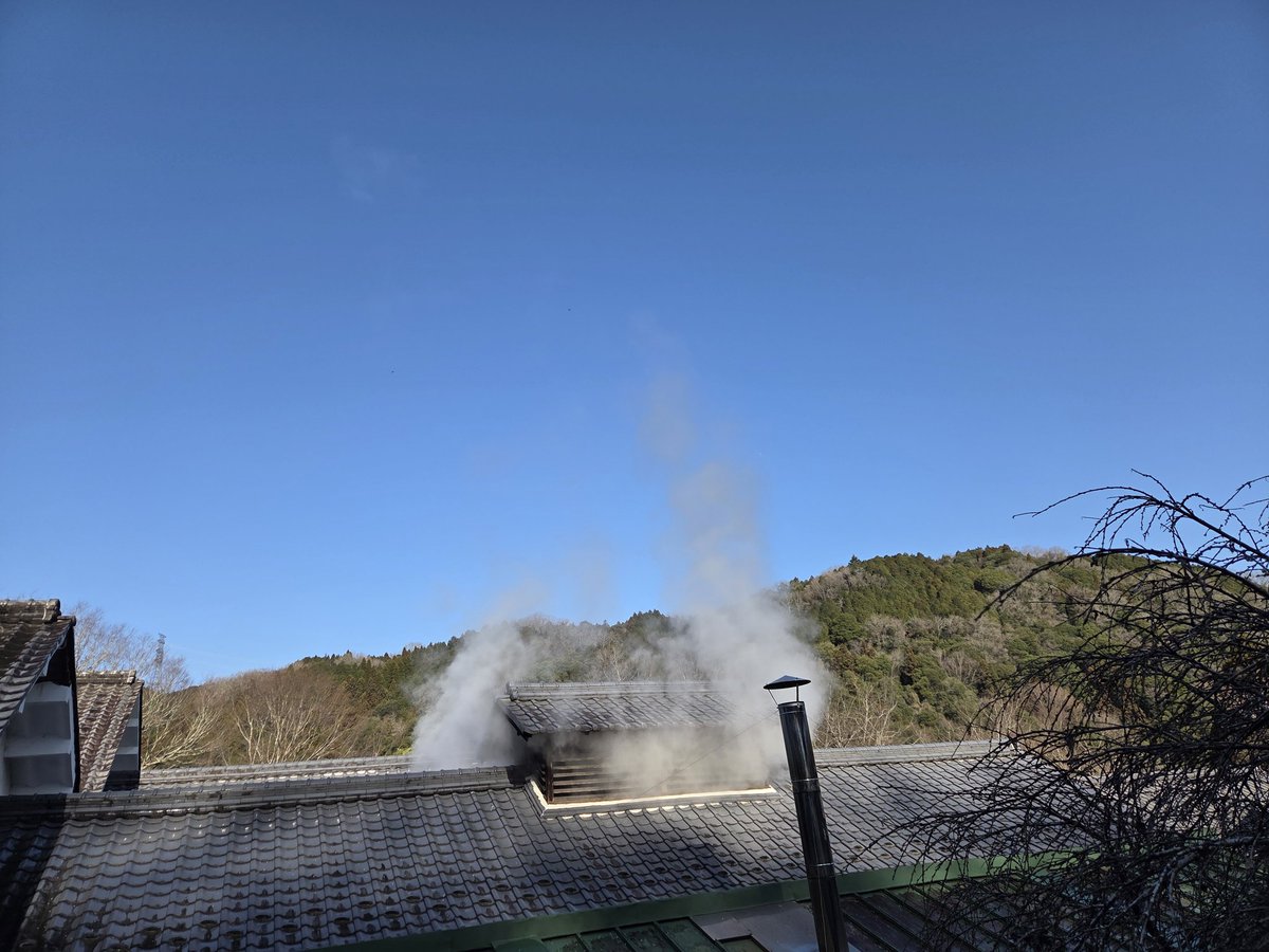 SakeShikan's tweet photo. 今季の酒造り始めました。
3月から始めるのは新たな試みとなります。
新酒のできあがりは桜が咲いてる頃になるかと思われます🙏

うまく造れるかどうか…🍶

#愛知県　#豊田市　#日本酒 https://t.co/v253jBcE3S