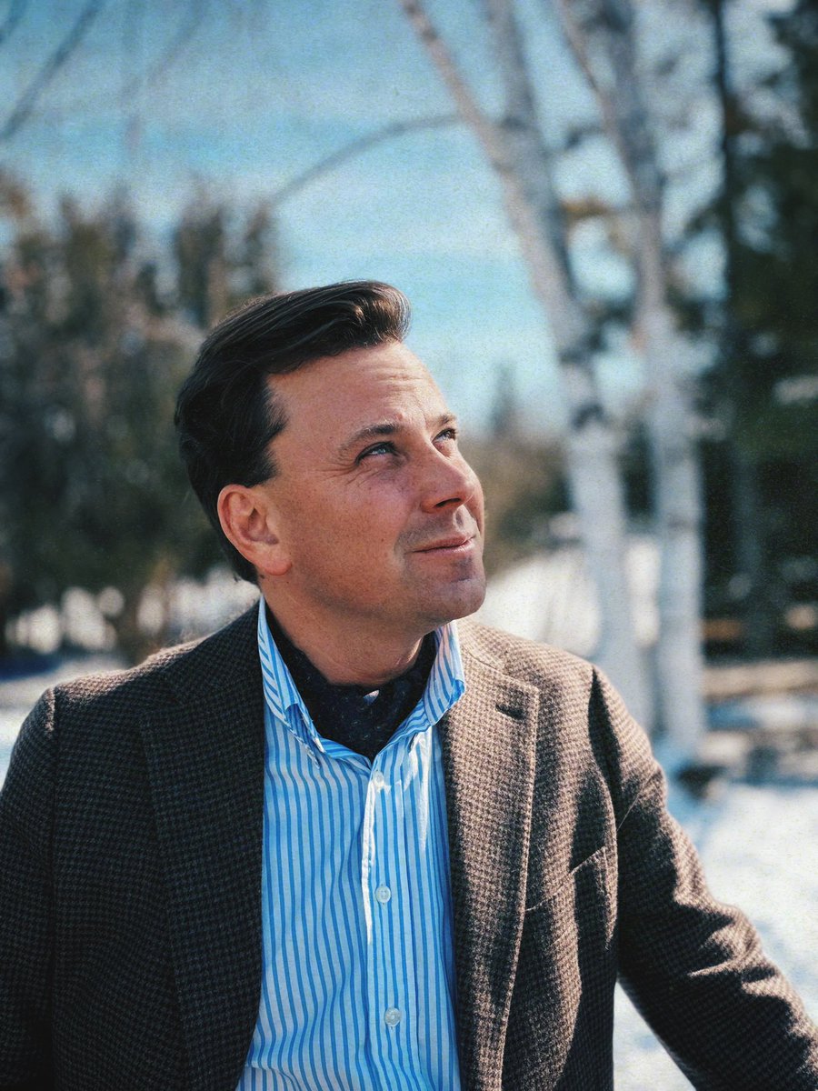 Fox & Root tweet media