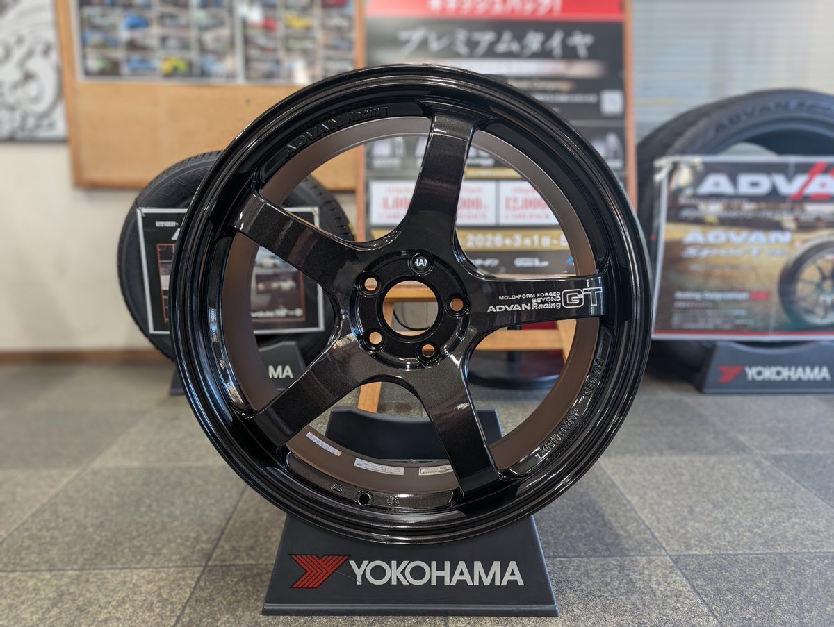 tgfuchu's tweet image. ADVANホイールファンのみなさん
この鍛造WHEELいかがでしょ('◇')ゞ

【ADVAN Racing GT -BEYOND-】TBK色
PCD112の輸入車用もラインナップしている逸品です！

お問合せお待ちしております
#ADVAN #WHEEL #鍛造 #GT #タイヤガーデン