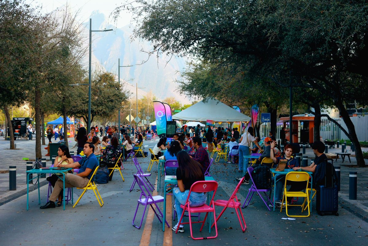 distritotec tweet media