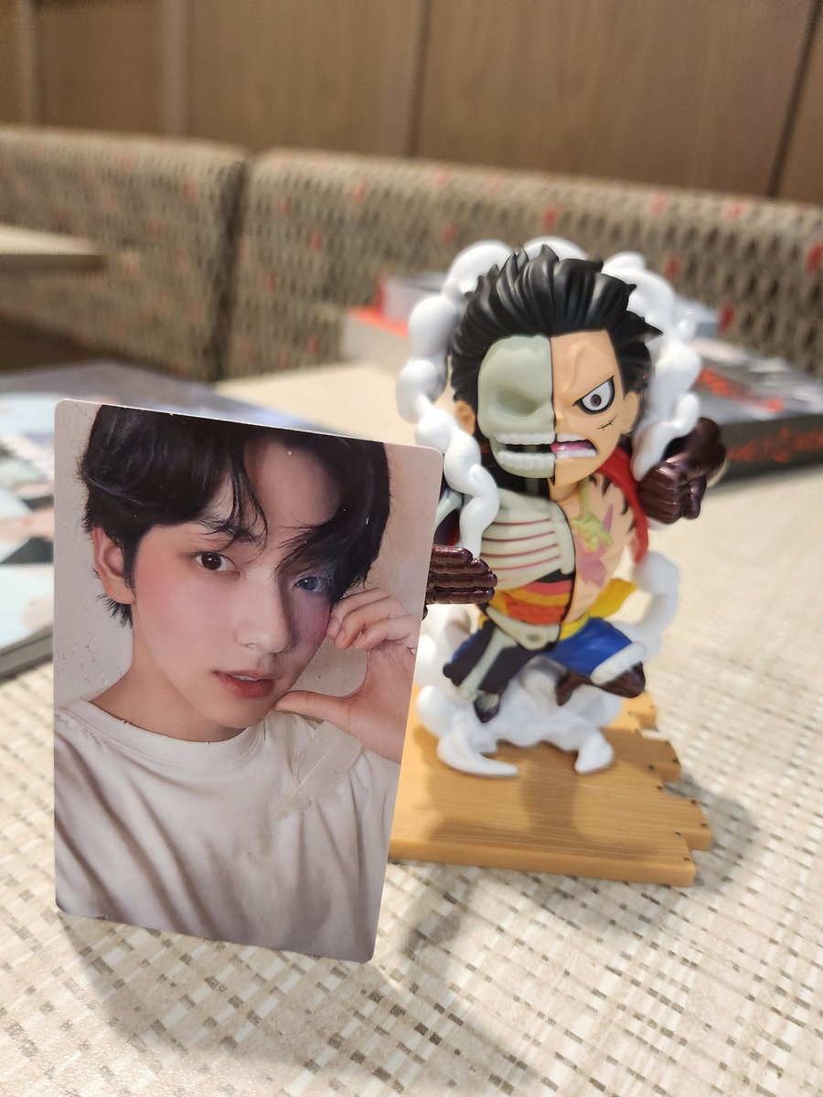 broke the taehyun curse but at what cost (my stayc album covered in mold)