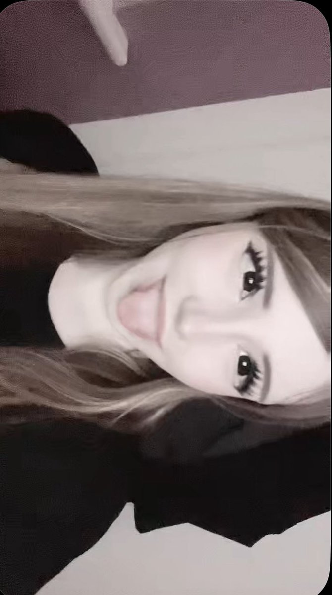 isa 🧁 tweet media