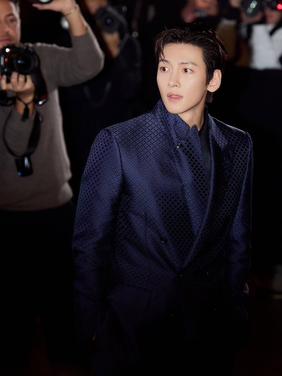 onomomcw's tweet image. 260304 임재현 포토그래퍼 인스타그램 

#지창욱 #JiChangWook #TOMFORD #TFAW26 #JiChangWookxTOMFORD #JiChangWookTFAW26

🔗 instagram.com/p/DVewgyIl1X-/