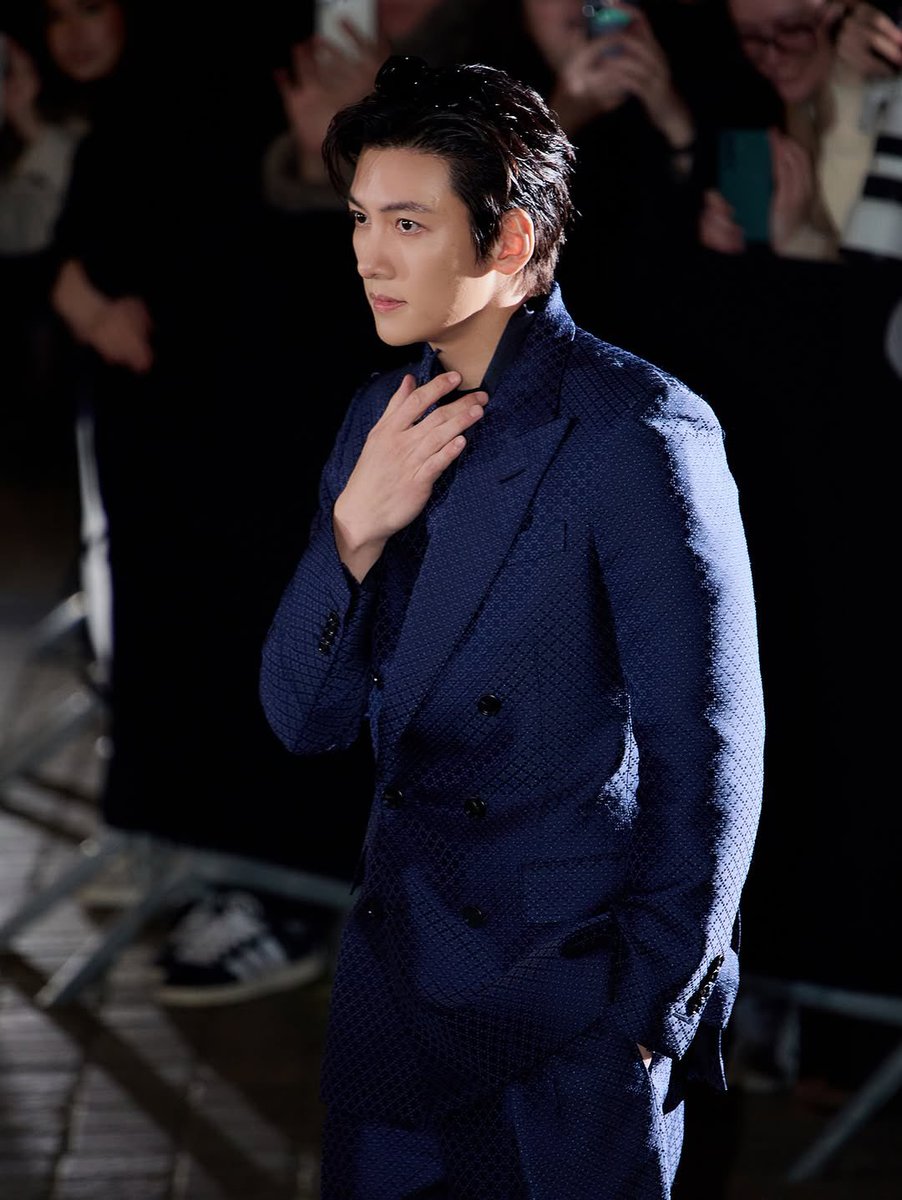 onomomcw's tweet image. 260304 임재현 포토그래퍼 인스타그램 

#지창욱 #JiChangWook #TOMFORD #TFAW26 #JiChangWookxTOMFORD #JiChangWookTFAW26

🔗 instagram.com/p/DVewgyIl1X-/