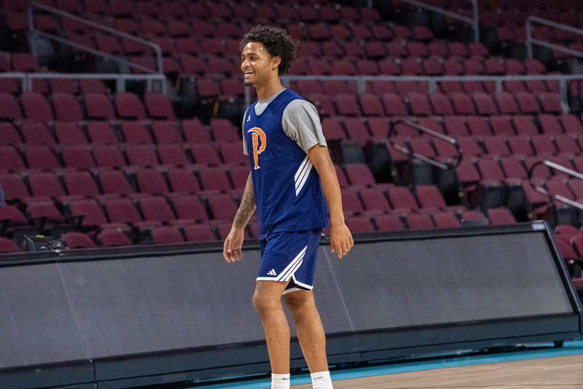 PepperdineMBB's tweet photo. 📍 On site in Vegas

#MakeWaves https://t.co/fGNz5avCJE