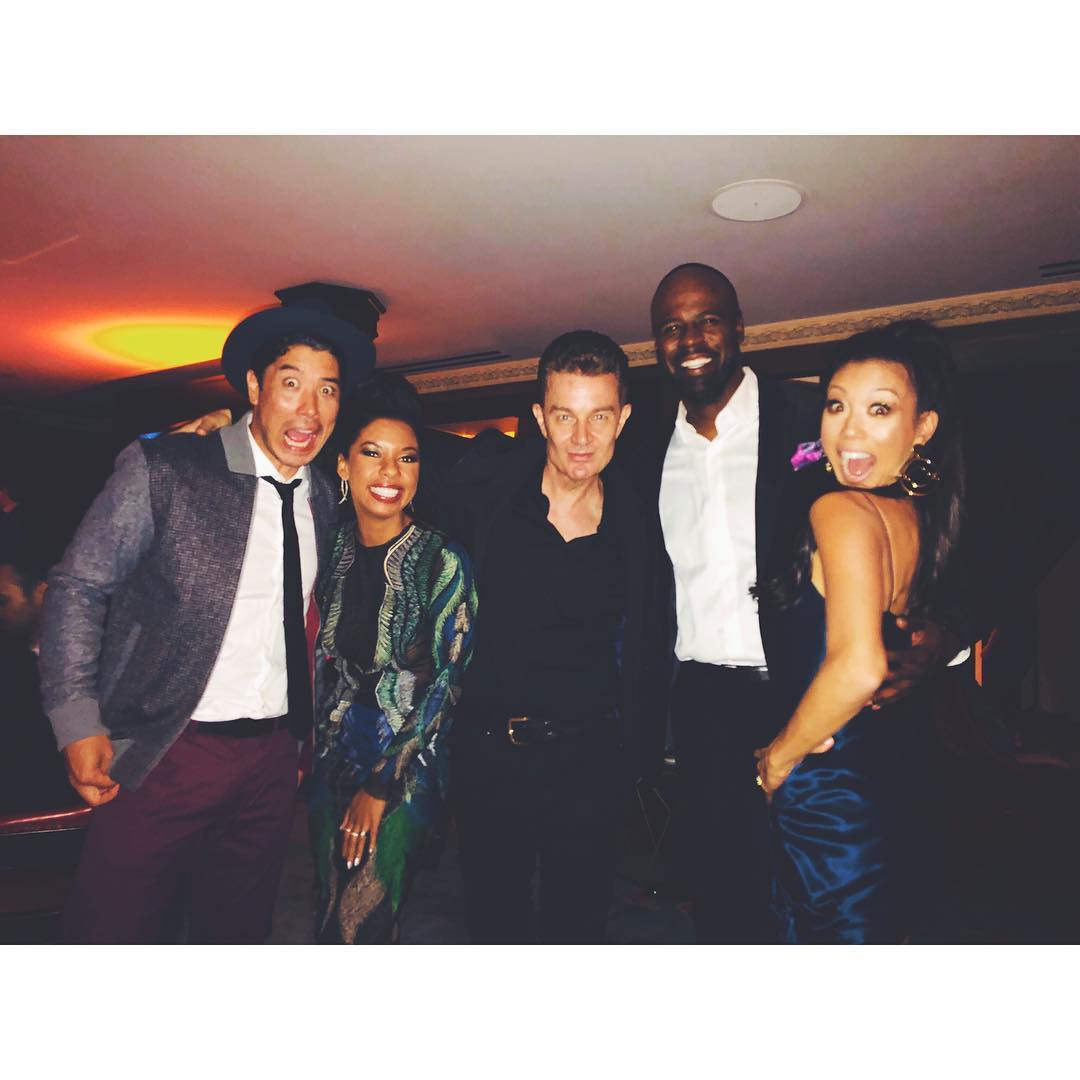 jamie_marsters's tweet photo. Pic of the Day: James Marsters, James Yaegashi, Angel Parker, Ryan Sands & Britt Ishibashi at the Hulu Emmys party 2018
@JamesMarstersOf #JamesMarsters @jamesyaegashi #AngelParker @theryansands @BrittIshibashi @marvelsrunaways #MarvelsRunaways #MissTheseGuys #TeamPride https://t.co/nXF9UiK4iU