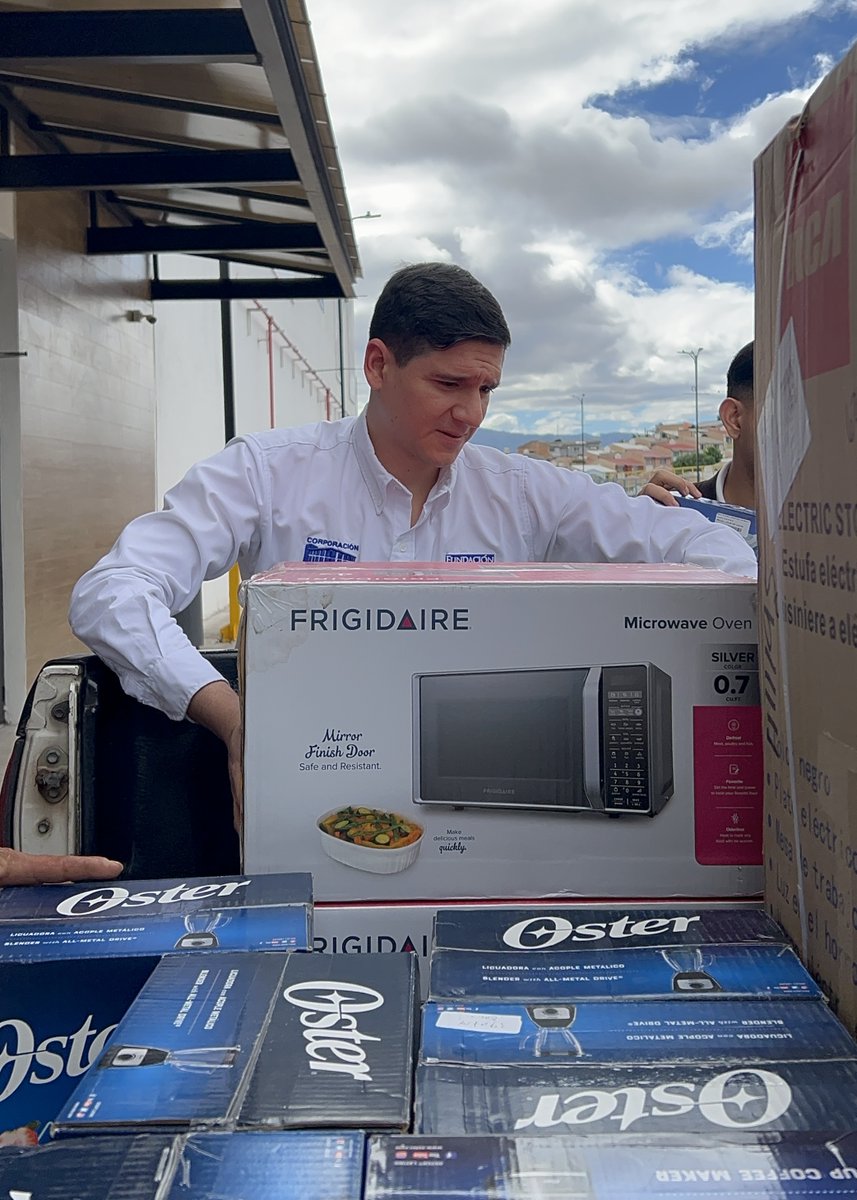 AmChamHonduras's tweet photo. #AccionesSolidarias: Corporación Lady Lee realizó la entrega de un donativo a FUNDACIÓN COLABORACIÓN Y ESFUERZO (FUNDACOES), destinado a fortalecer sus distintos proyectos enfocados en educación, formación integral y apoyo a comunidades en situación de vulnerabilidad. https://t.co/GHJpxi9aXG