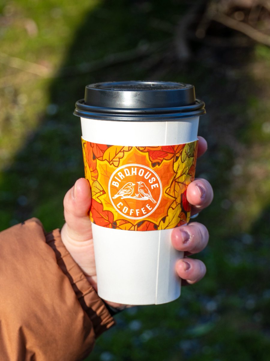 Your morning coffee just got a glow-up! Our custom coffee sleeves are locally made in Oregon and printed with vibrant detail, perfect for keeping your brand in customers’ hands daily. Stylish, functional, and totally customizable ☕