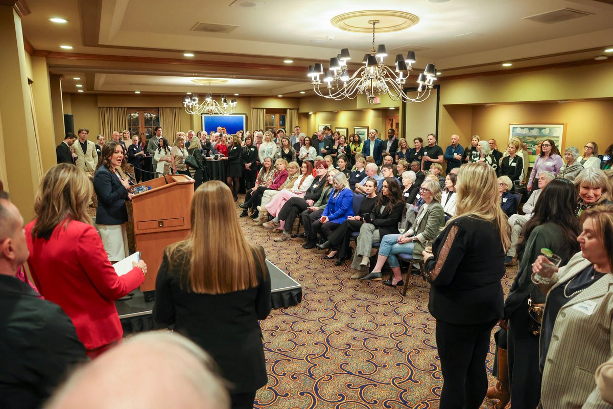 Danielle Smith tweet media