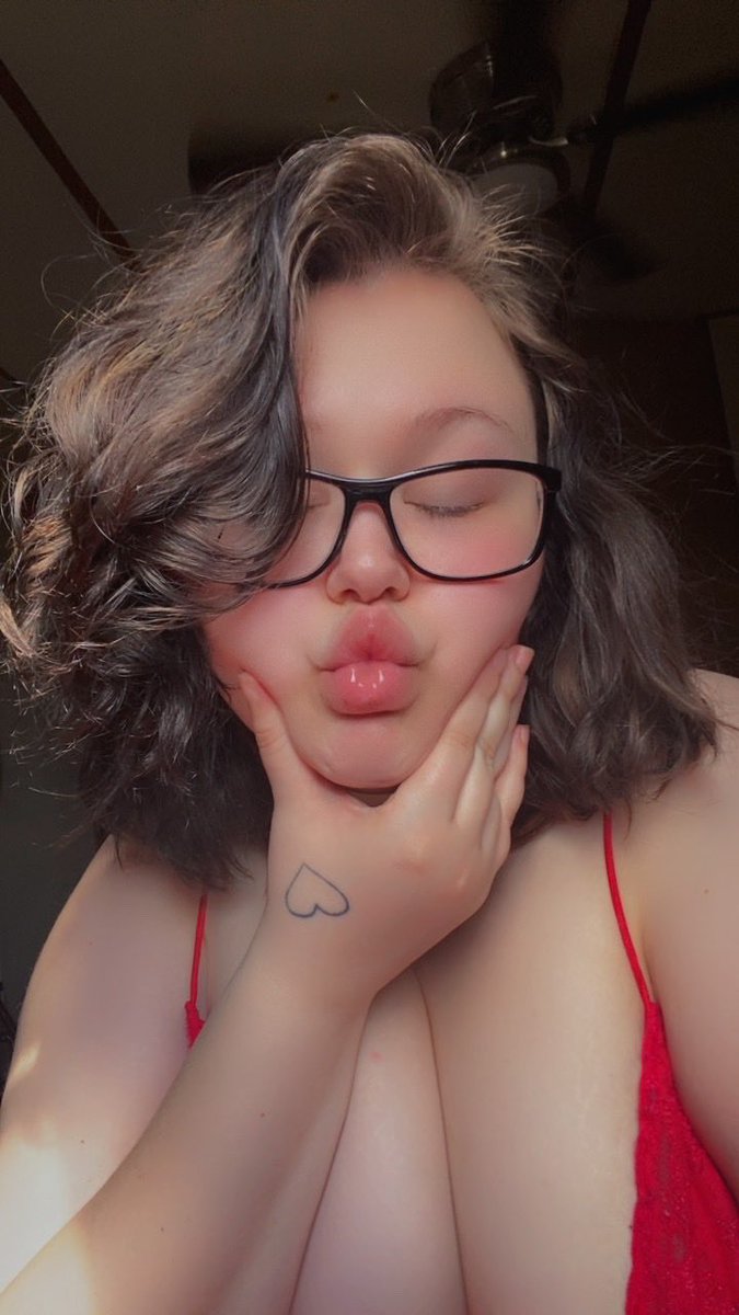 sinfulsorcery69's tweet photo. Introducing the monthly 
💋BANK TO SPANK💋
To take part in this interactive challenge simply follow me on my Fansly and tip the pinned post 5 or more! Each 5 sent to the counter is another spanking I’ll have to get! At the end of the month I’ll post the video for ALL TO SEE https://t.co/fuLDfYE6Z3