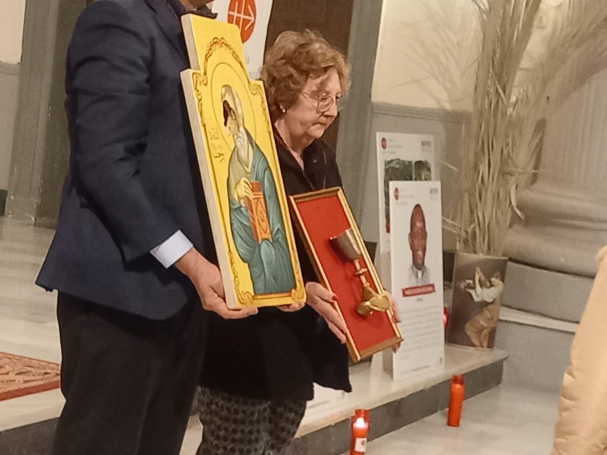 Hoy hemos asistido a la vigilia de oración por los cristianos perseguidos <a href="/AyudaIglesNeces/">Ayuda a la Iglesia Necesitada</a>