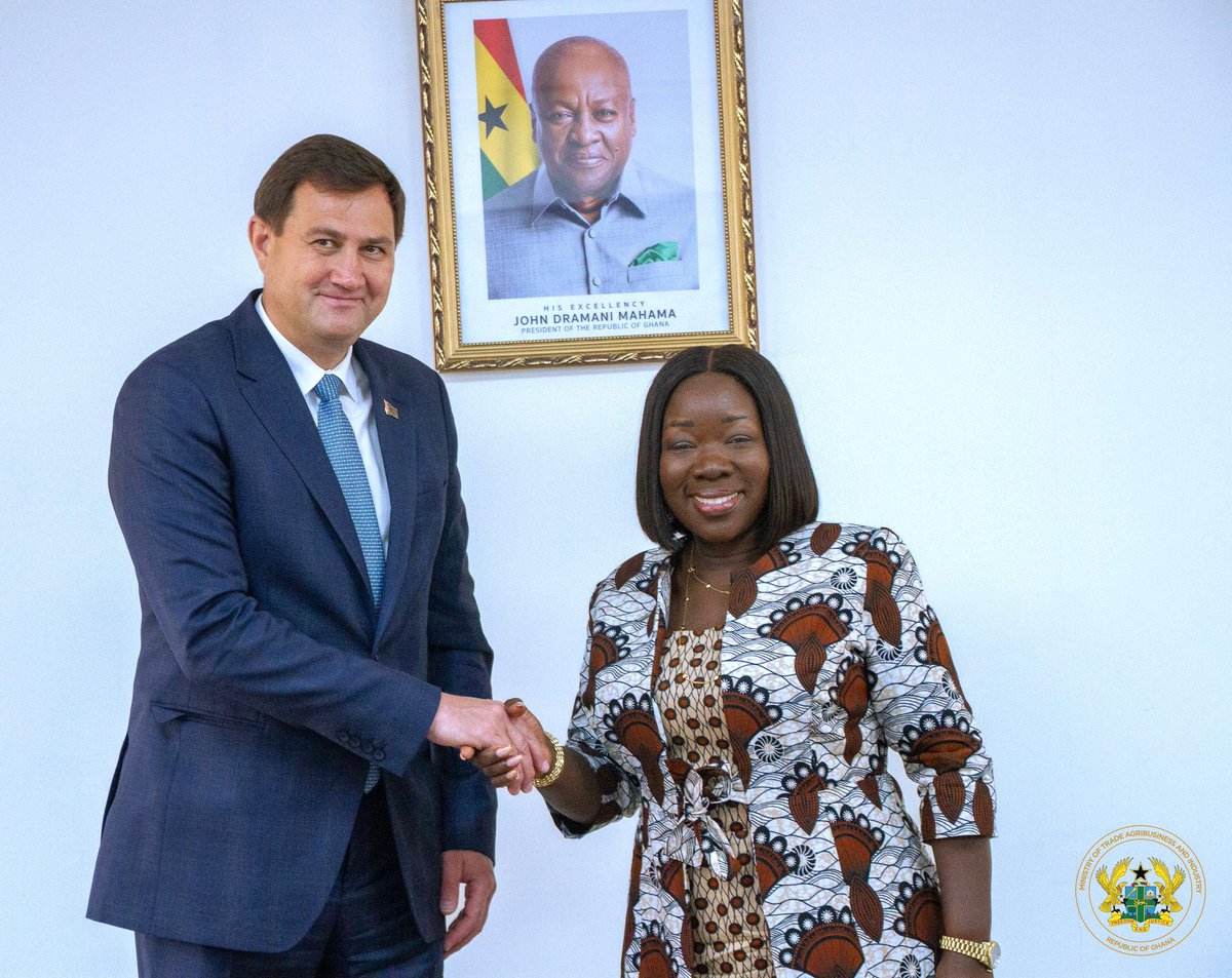 MINISTRY_MOTAI's tweet photo. BELARUS FOREIGN MINISTER MEETS GHANA’S TRADE MINISTER TO STRENGTHEN BILATERAL COOPERATION 

Read more in the link below 
https://t.co/r6YpJ0nWdZ https://t.co/m63urAsVwT