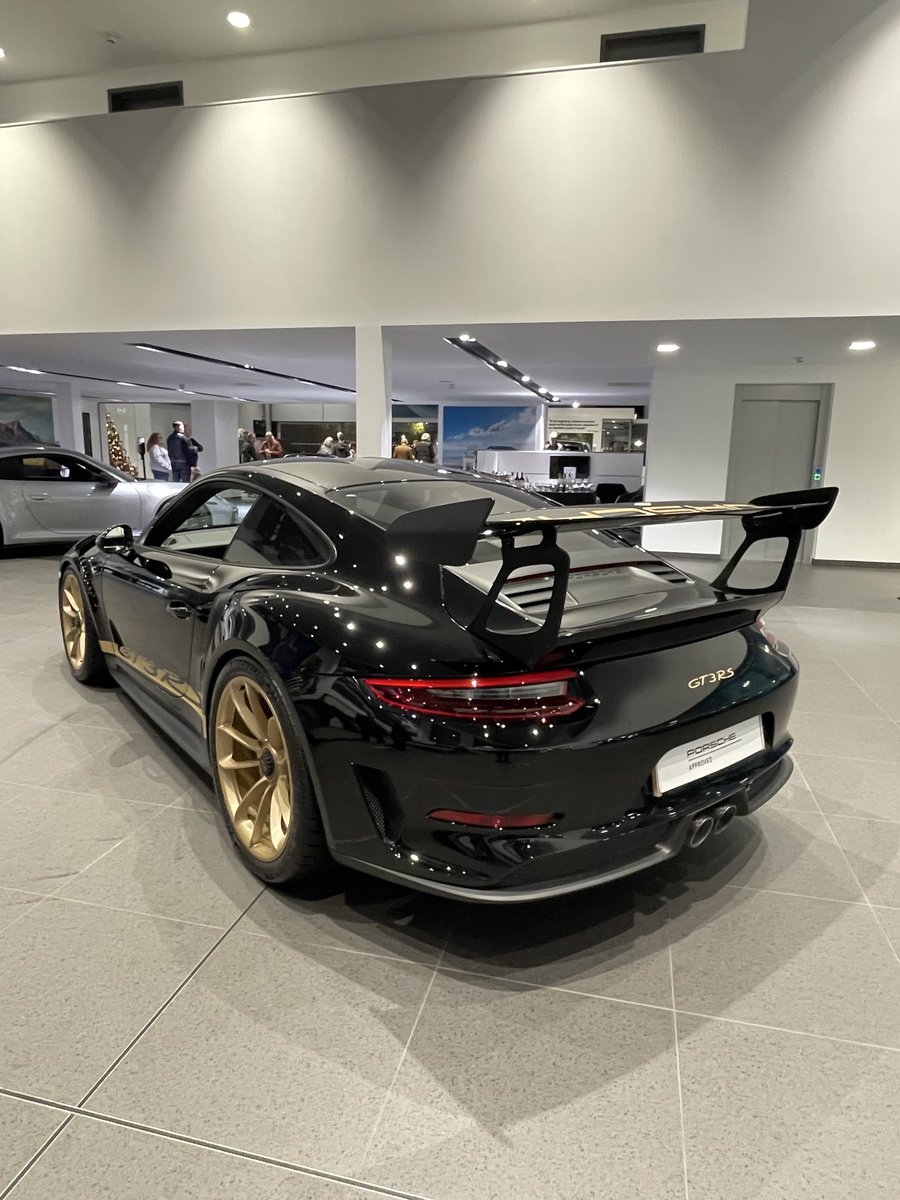 Mark O'Neill tweet media