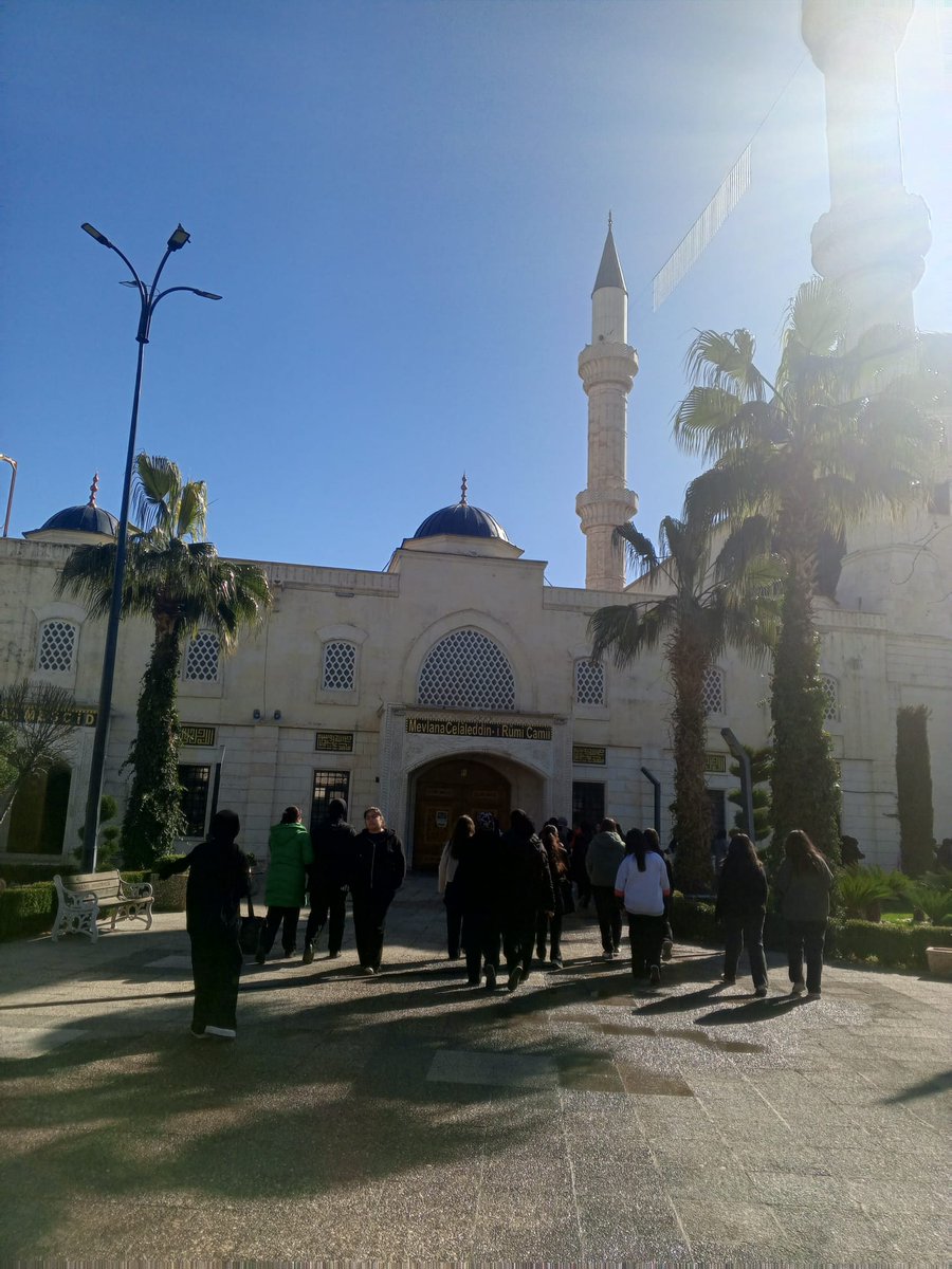 63Skal's tweet photo. Maarifin Kalbinde Ramazan etkinlikleri kapsamında öğrencilerimiz Mevlana Celaleddin Rumi Külliyesine ziyarette bulundular.
@hasansildak 
@ASIM_SULTANOGLU 
@A_KerimYAVUZ 
@Mvural63 https://t.co/gHUqPuyl4a