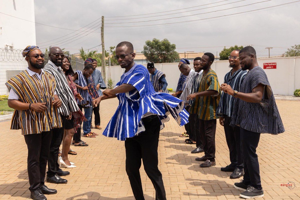 MarginsGroup's tweet photo. Ghana Month is here, and we're celebrating in full color.
Margins ID Group kicked things off with the nationally acclaimed #FuguWednesday, and our team did not disappoint.

#MIDG #MarginsGroup #Fugu #GhanaMonth https://t.co/wYw8dJ3Jxl