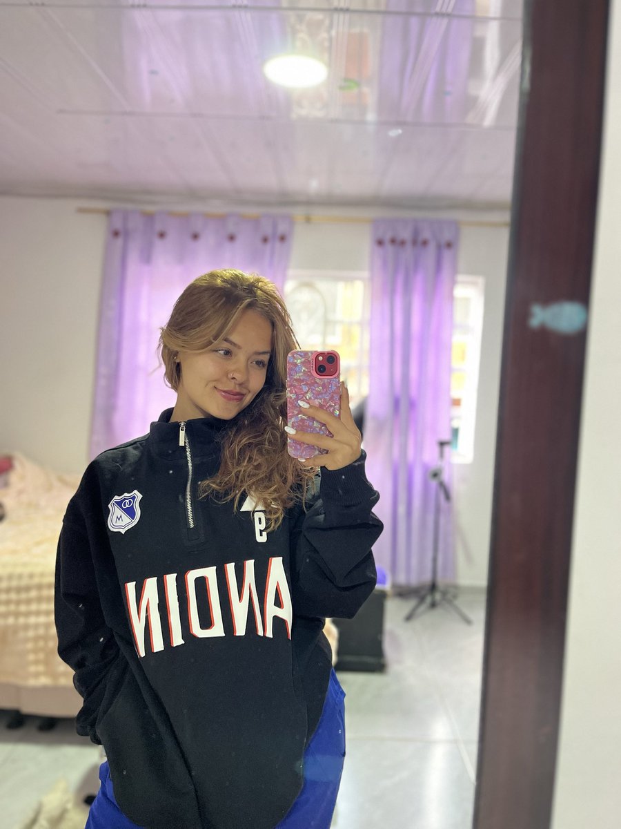 ♡Emily Clavijo tweet media