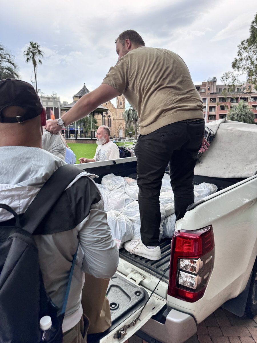 Chris Vagg (Pass it on Clothing) tweet media