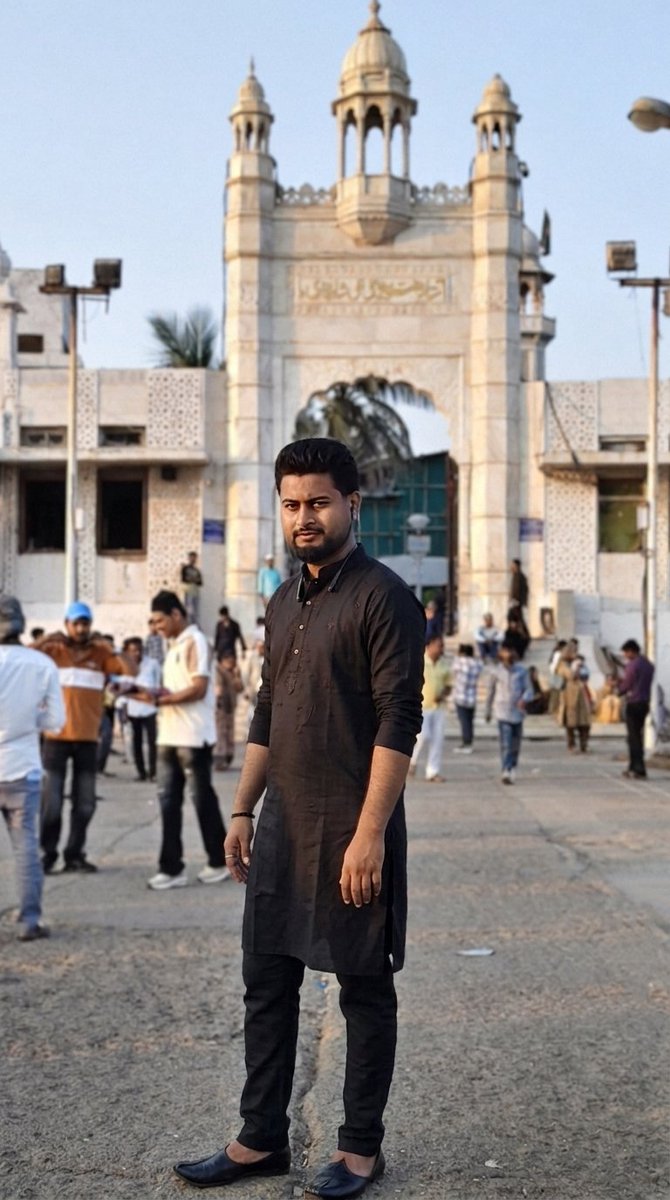 realdilshadali's tweet image. Parakh se pare hai shaksiyat meri,
Main unhi ke liye hoon jo samjhein chahat meri 
#DesiLook #KurtaStyle #RoyalEntry #realdilshadali @realdilshadali