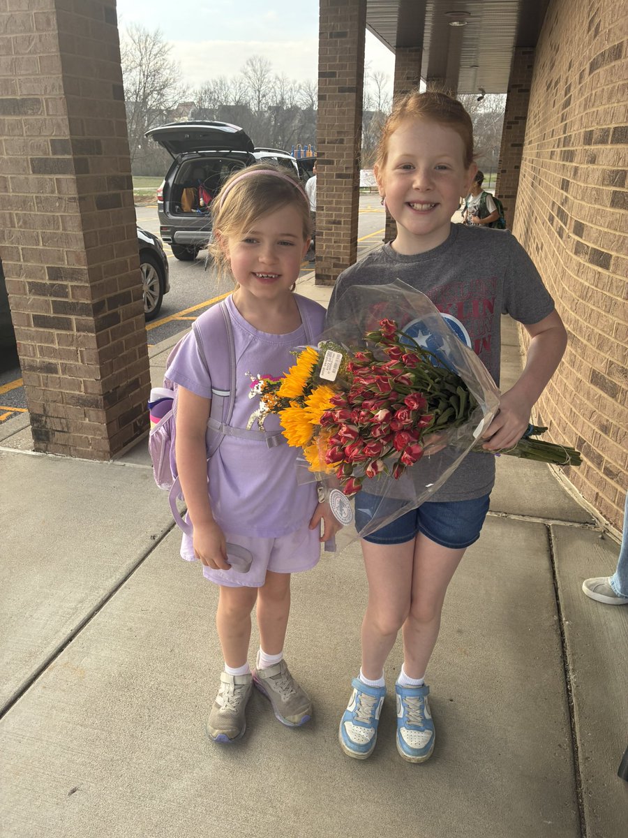 Moore Elementary tweet media