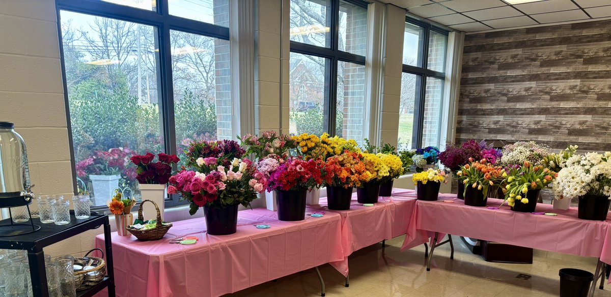 Moore Elementary tweet media