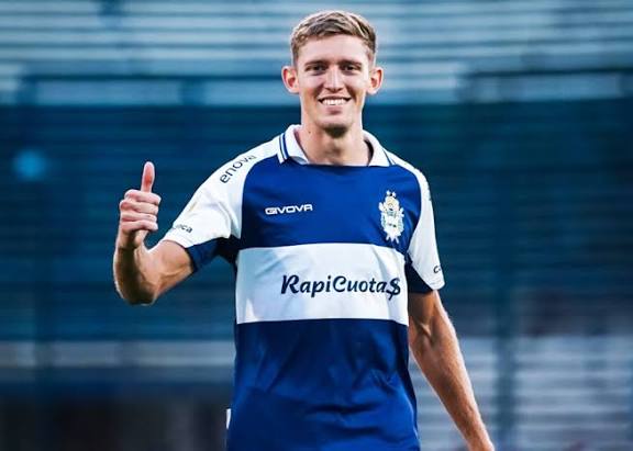 Gus_Michemberg's tweet photo. 🚨#GELP Y #CGE| Sobre la transferencia de Rodrigo Castillo a Fluminense 🇧🇷:
❌ El club no posee derechos económicos ni participación en el monto que recibirá Lanús.
📄 La salida del jugador fue por rescisión anticipada de contrato y luego se transfirió al Granate. https://t.co/mtxLjHqTu0