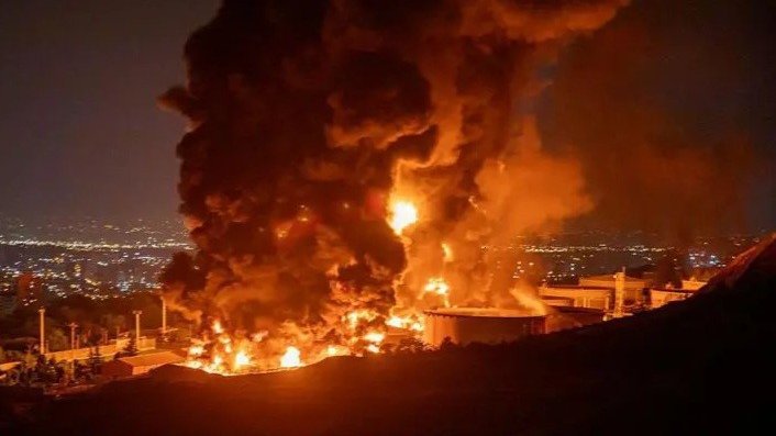 يحدث الآن🚨

صواريخ "فرط صوتية" الإيرانية تخترق منظومة "ثاد" الأمريكية وتصيب مواقع استراتيجية في مبنى "وزارة الحرب" الإسرائيلية