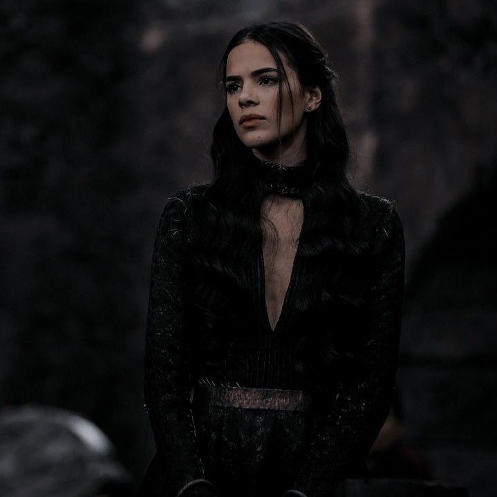 İyi bir kalp affeder ve unutur. Ama onurlu bir kalp ne affeder ne de unutur. 

#geceye