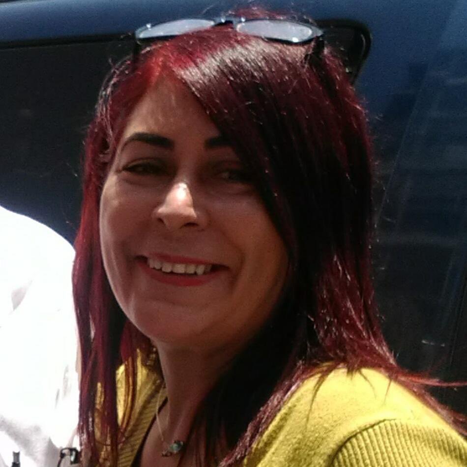 ANGELA EXPÓSITO 
63años 
Proteccionista Animal 

PRESA desde hace  8 años y con una condena (30 años) siendo INOCENTE 

Ella no es terrorista, su único delito fue cuidar a las mascotas de Óscar Pérez✝️
 
Libertad para TODAS las Mujeres #PresasPolíticas

#QueSeanTodos
