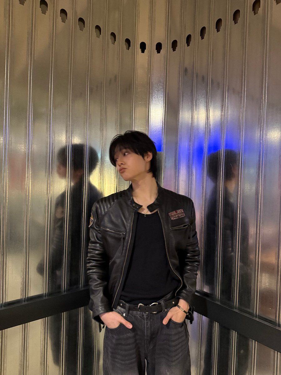 wei 웨이 🦈 tweet media