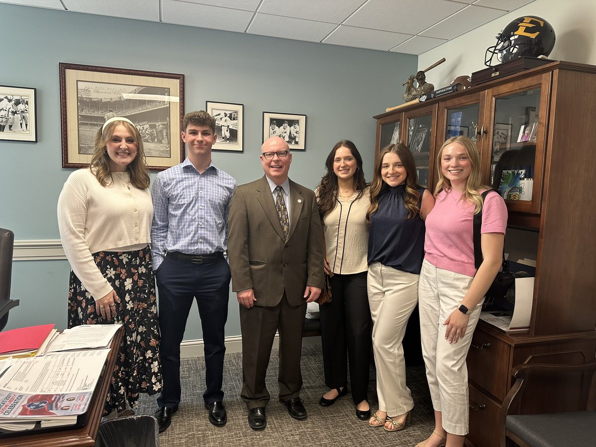 Club America students from White County High School met with legislators in Nashville, shared the impact they’re making through their chapter, and sat in on the Higher Education Committee hearing on HB2025.

Their passion for America and the great state of Tennessee is inspiring!