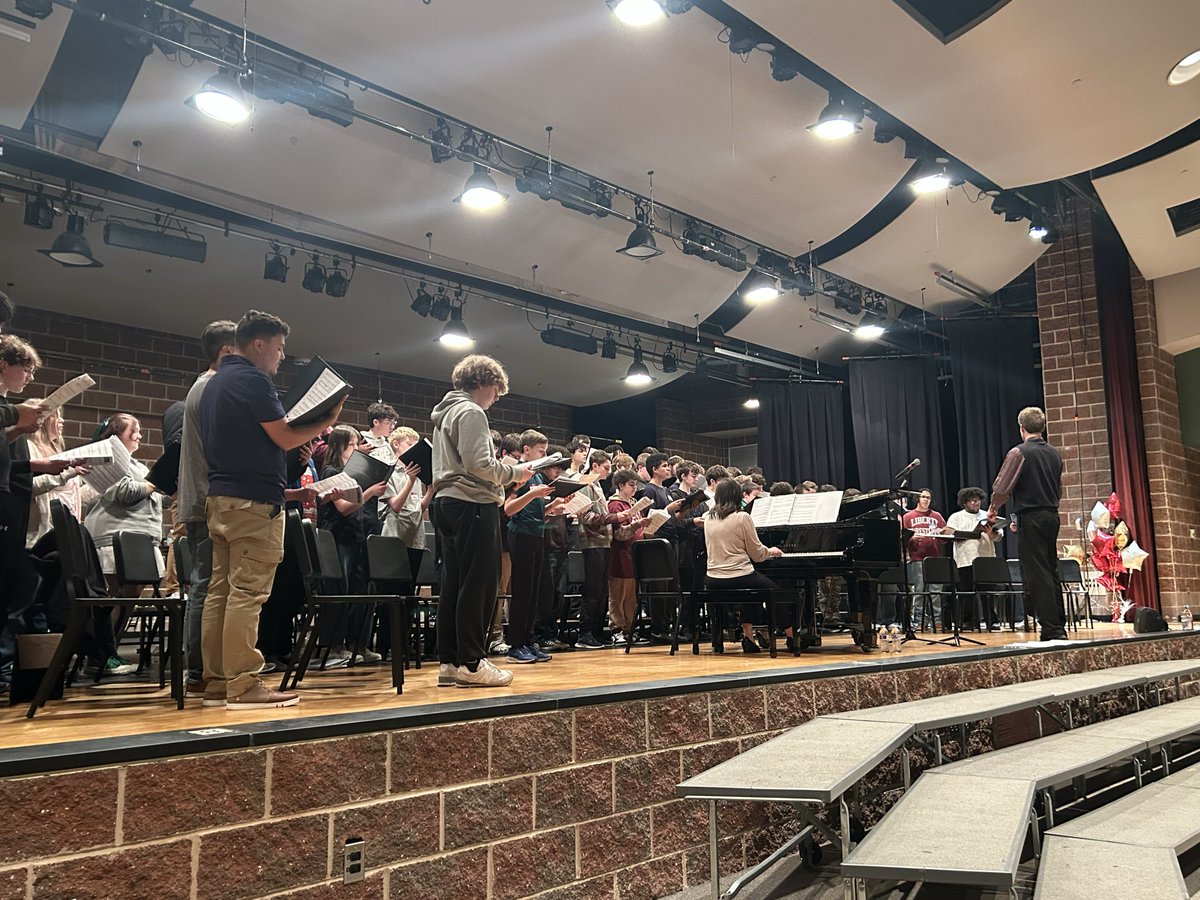 FHS Choir tweet media