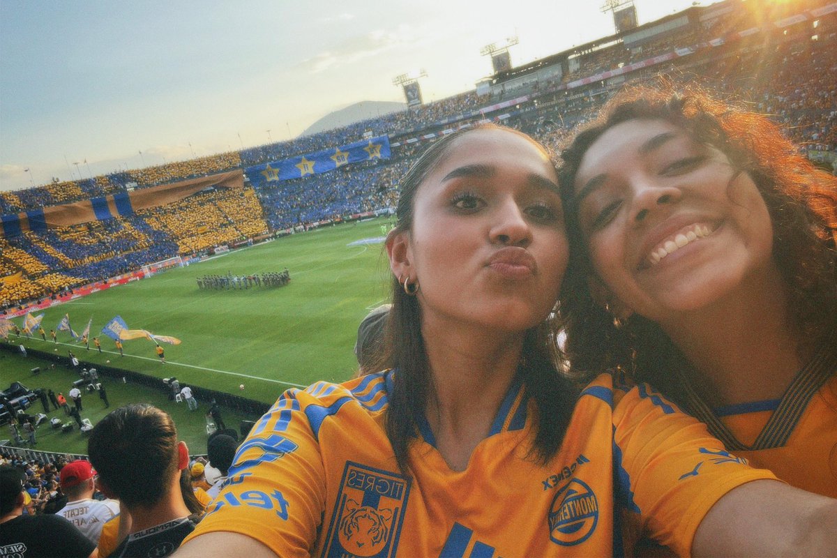 ana_soohyun's tweet photo. @TigresOficial @CervezaTecate @LigaBBVAMX #TecatePorTi #EstoEsTigres https://t.co/TZZvQjVJYM