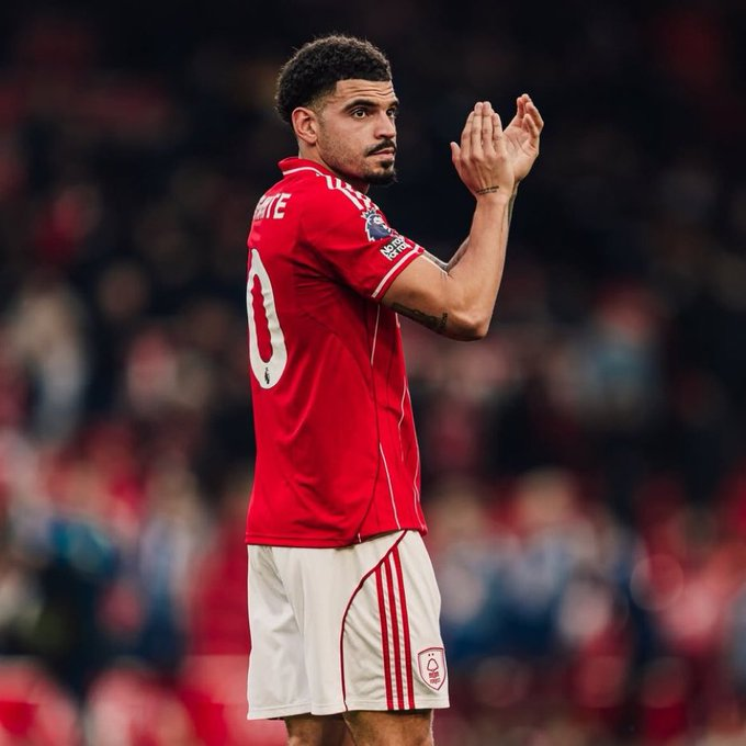 حدث تاريخي في الدوري الإنجليزي. مورجان جيبس-وايت يسجل هدف نوتنجهام فورست على ملعب الإتحاد لأول مرة في تاريخ النادي ضد مانشستر سيتي 