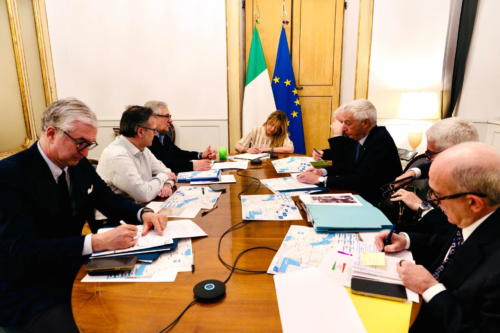 Referendum giustizia, basi Nato in Italia e guerra all’Iran: l’incubo di Meloni tra sondaggi favorevoli al No e l’ombra inquietante di Trump nuovaresistenza.org/2026/03/refere…