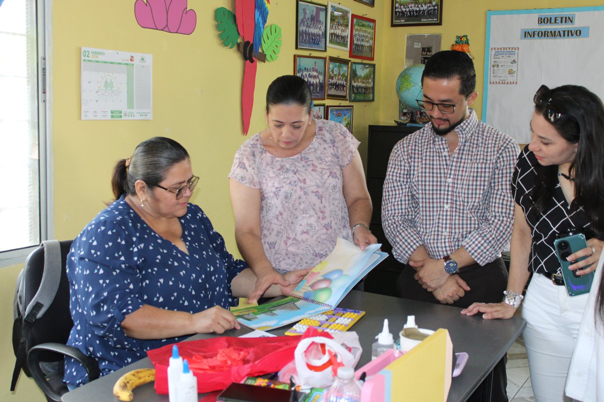 CORPAZTECA's tweet photo. Hoy 04/03/26 visitamos a CEB República de Japón en Choloma junto a autoridades municipales y distritales para presentar avances pedagógicos y resultados de nuestros programas. ¡Unidos por una educación de calidad, transparente y medible!
#educación #corporaciónazteca #nepo #hn https://t.co/TcMKrigLBd