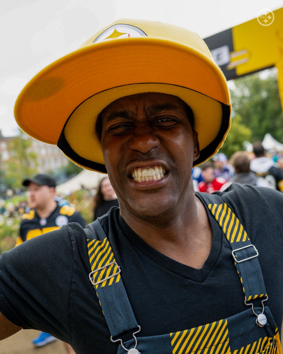 SteelersUnite's tweet image. Yinz know how to pull up 👏

Some of the best 📸 of #SteelersNation